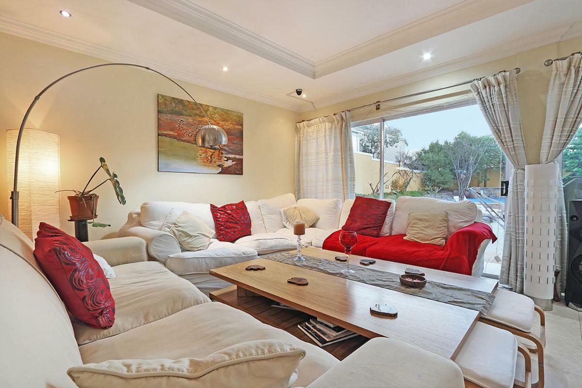 Natalie Guesthouse Bloubergstrand Eksteriør bilde